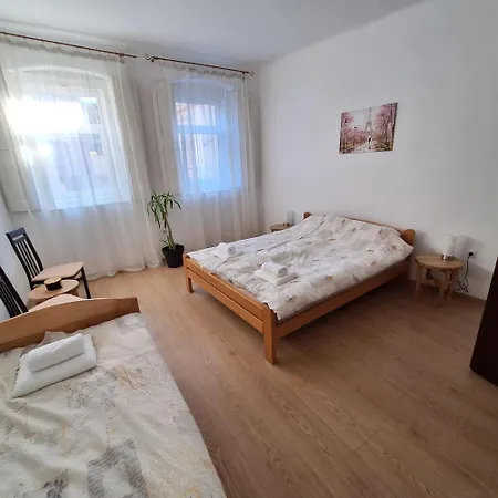 Dora Apartment *