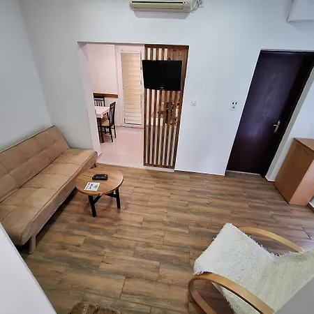 Apartment Dora