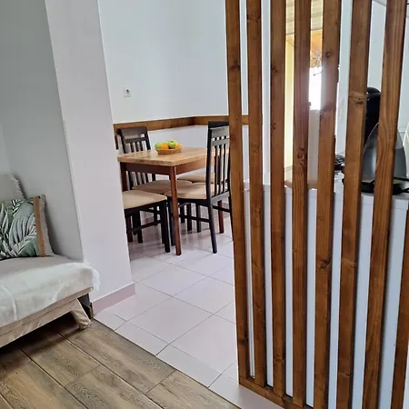 Apartment Dora *